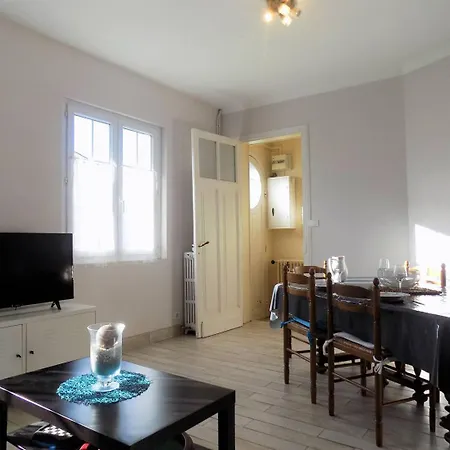 - Quartier Du Parc - Maison Typique De Bord De Avec Terrasse 호텔 3*