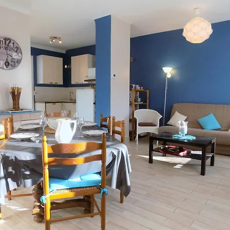 호텔 - Quartier Du Parc - Maison Typique De Bord De Avec Terrasse 3*