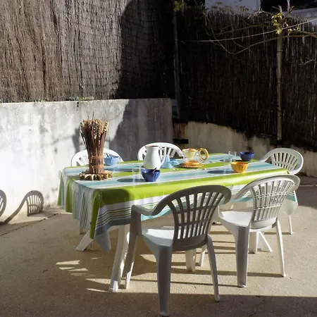- Quartier Du Parc - Maison Typique De Bord De Avec Terrasse 로양